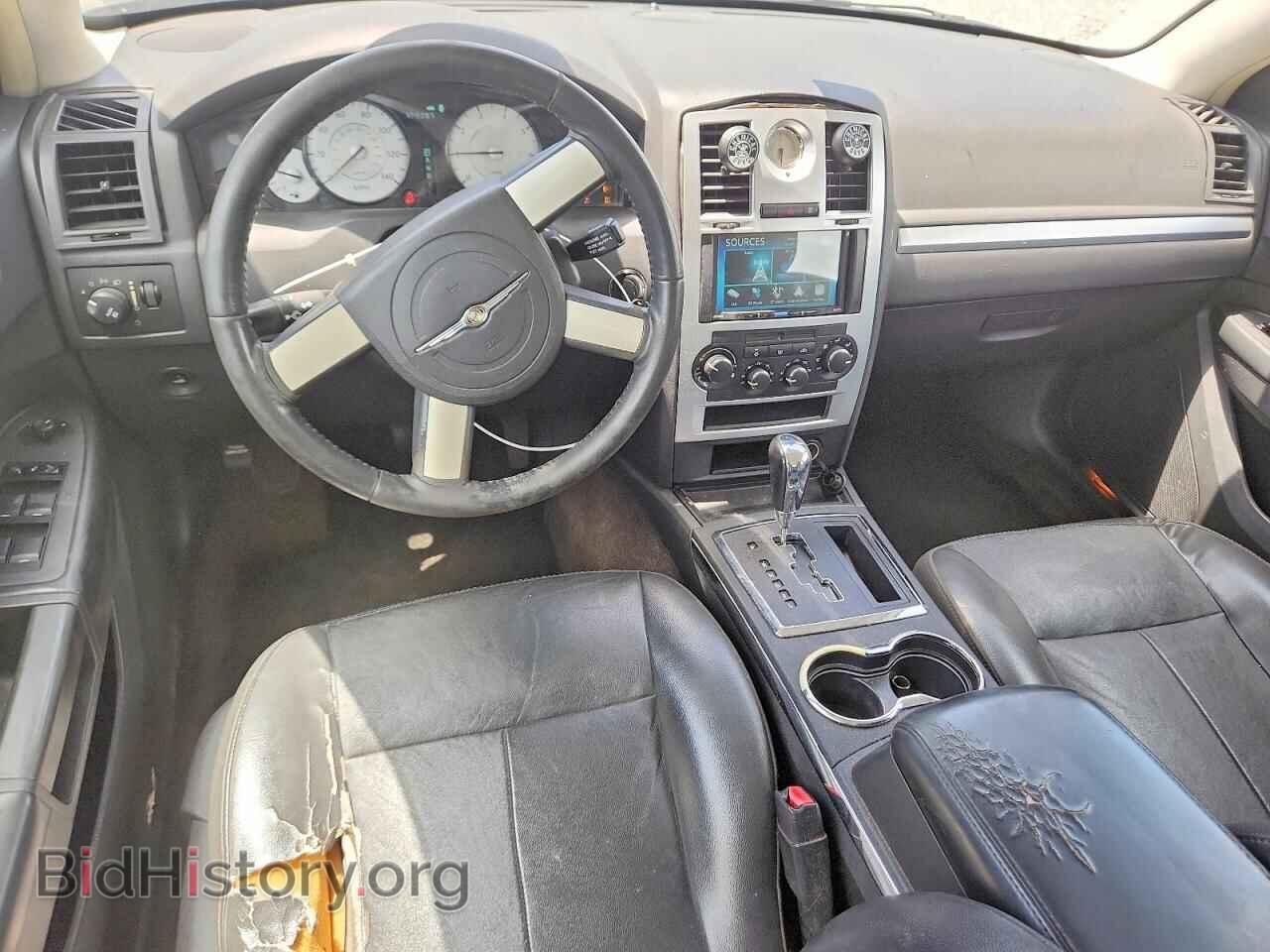 2010 CHRYSLER 300 - VIN: 2C3CA5CV9AH250109 - Фото 8