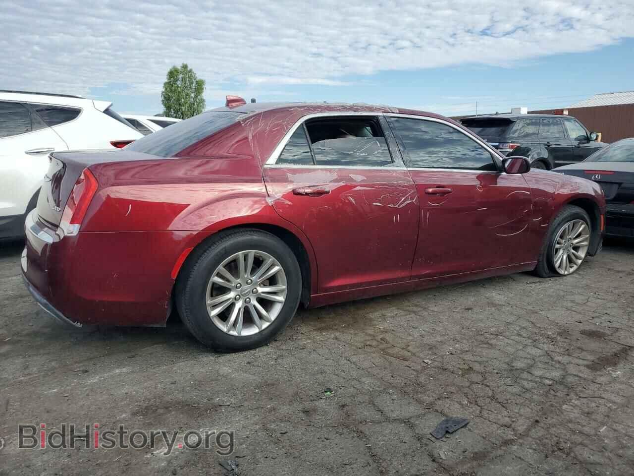 2017 CHRYSLER 300 - VIN: 2C3CCAAG2HH560197 - Фото 3