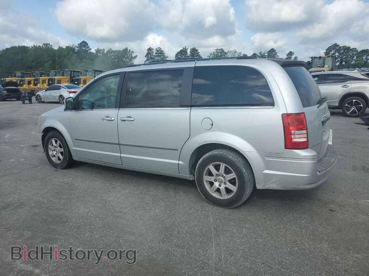 2010 CHRYSLER MINIVAN - VIN: 2A4RR5D11AR166364 - Photo 2