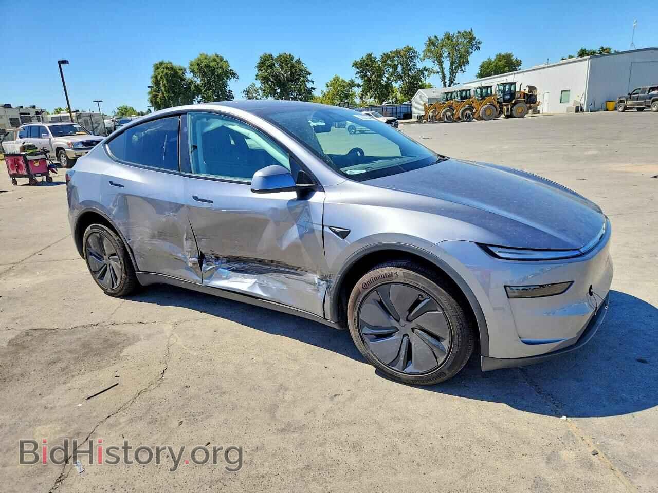 2026 TESLA MODEL Y - VIN: 7SAYGDED9TF521728 - Photo 4