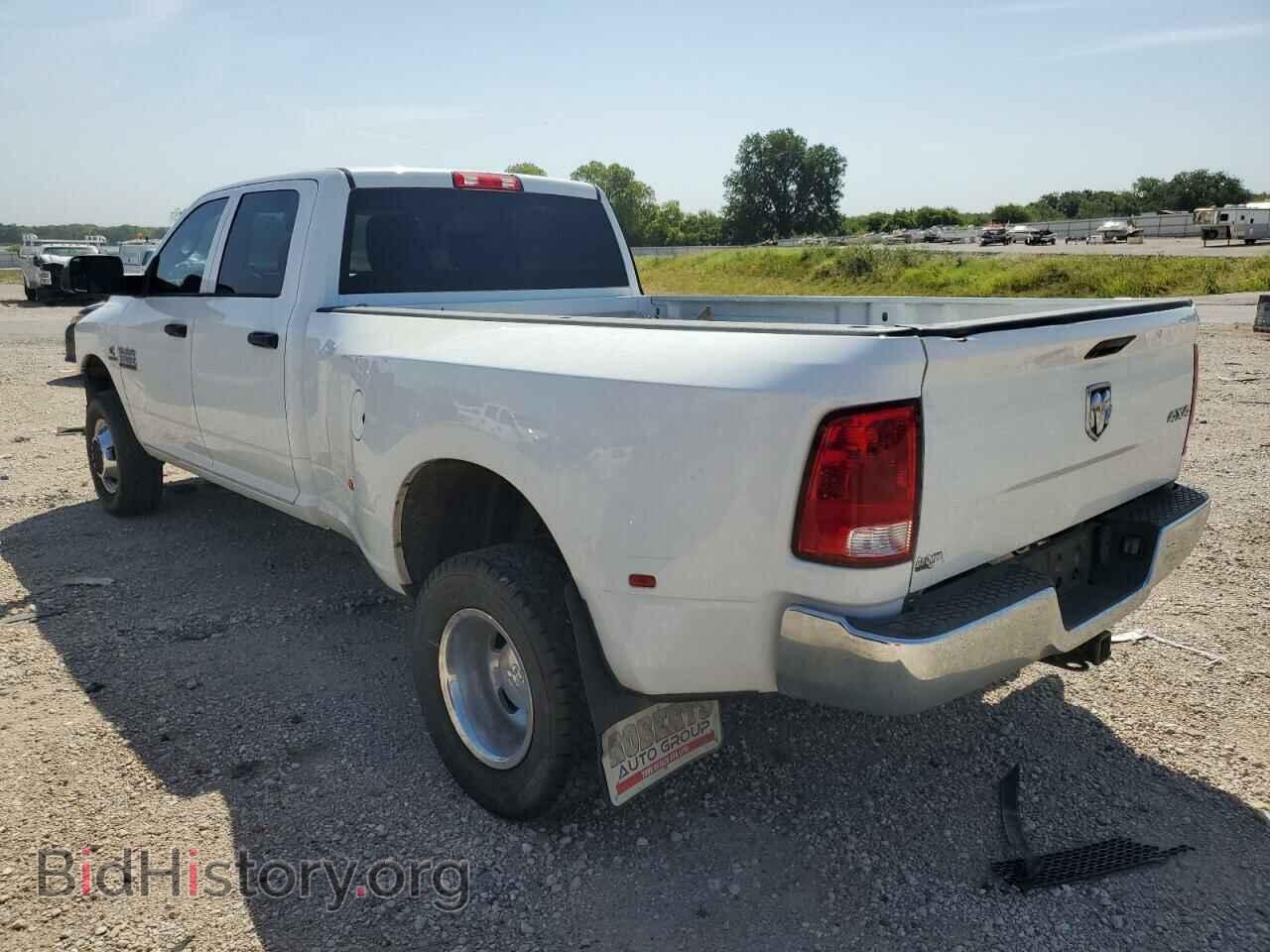 2018 RAM All Models - VIN: 3C63RRGLXJG305632 - Photo 2