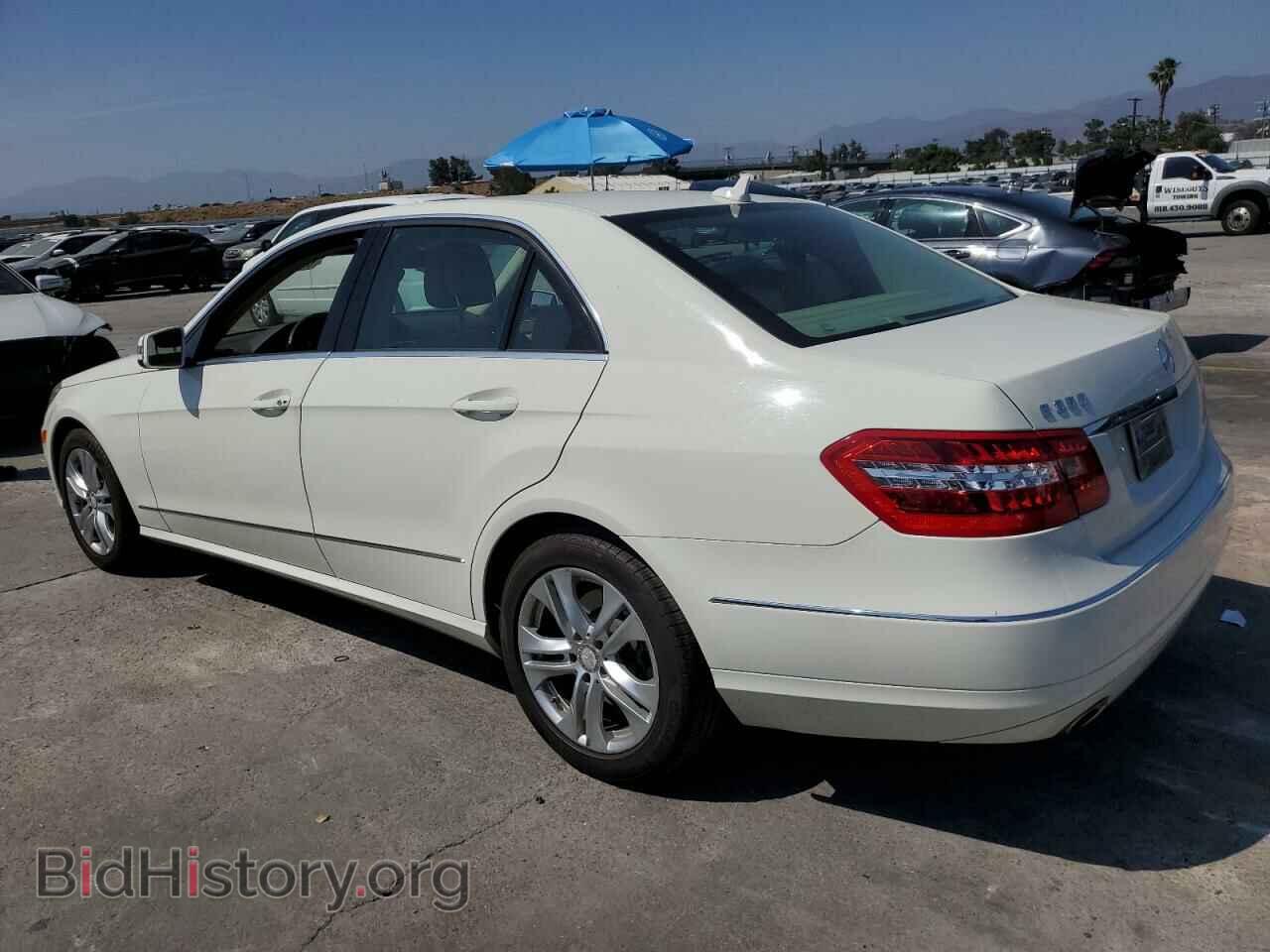 2011 MERCEDES-BENZ E-CLASS - VIN: WDDHF5GB6BA418670 - Фото 2