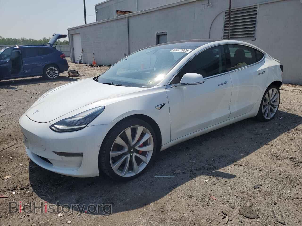 Фотография 5YJ3E1EB7JF107810 - TESLA MODEL 3 2018