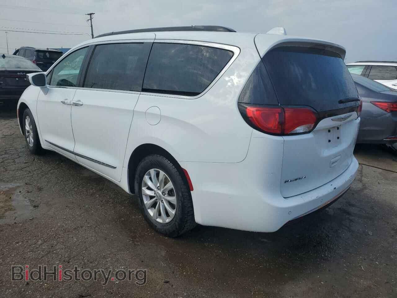2017 CHRYSLER PACIFICA - VIN: 2C4RC1BG8HR743618 - Фото 2