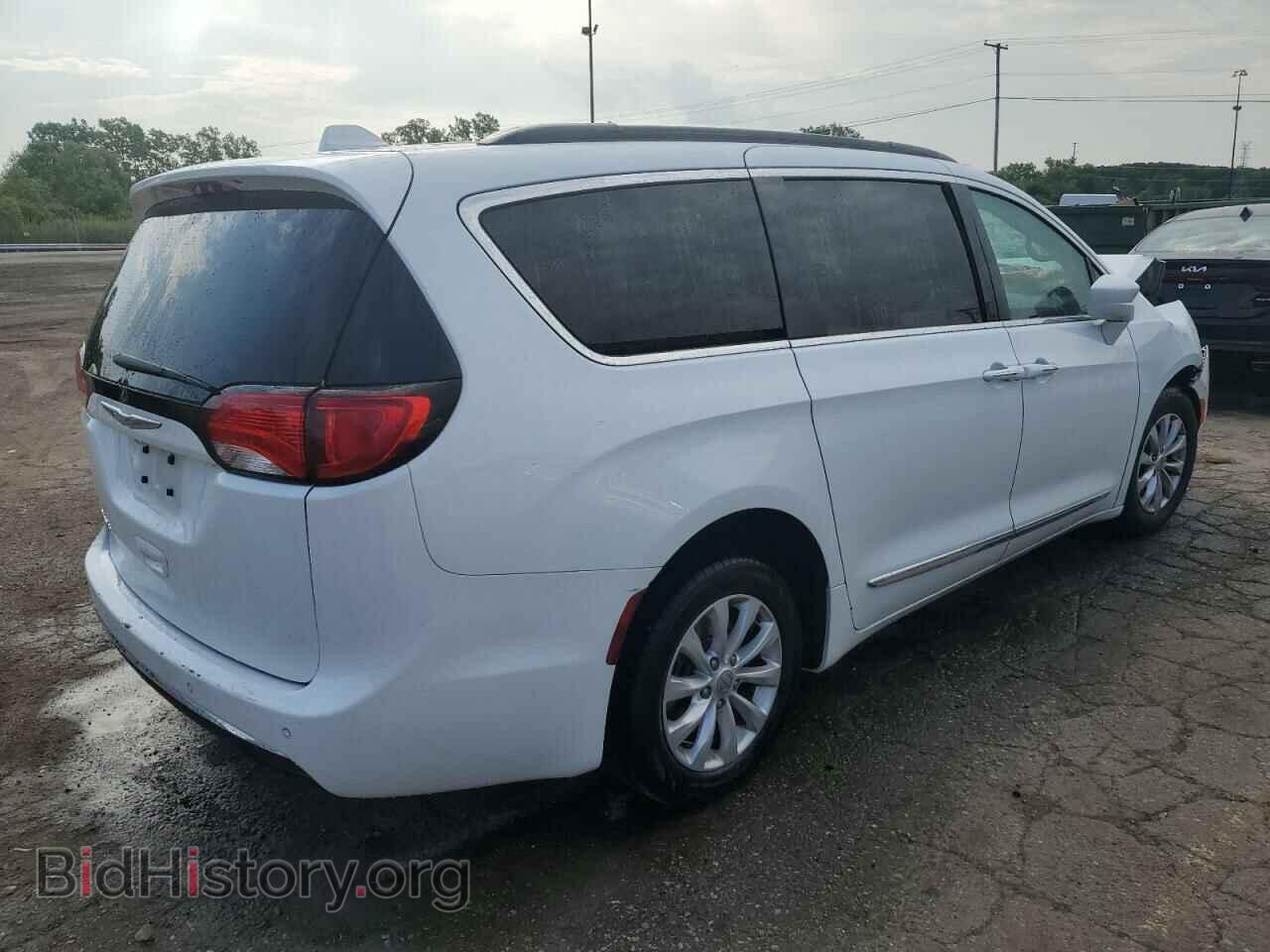2017 CHRYSLER PACIFICA - VIN: 2C4RC1BG8HR743618 - Фото 3