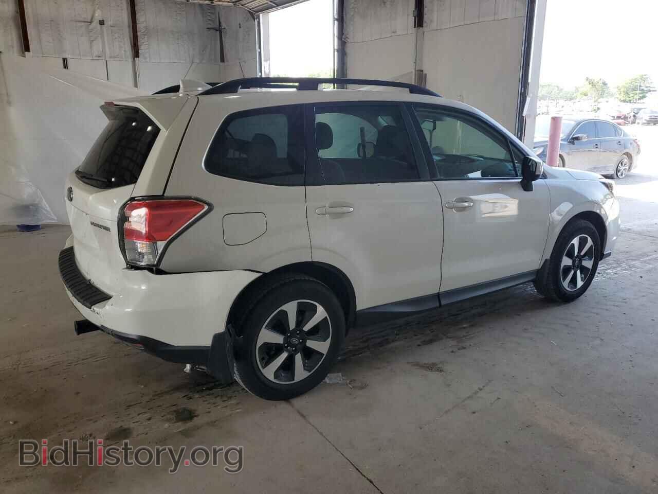 2018 SUBARU FORESTER - VIN: JF2SJAGC2JH608523 - Фото 3