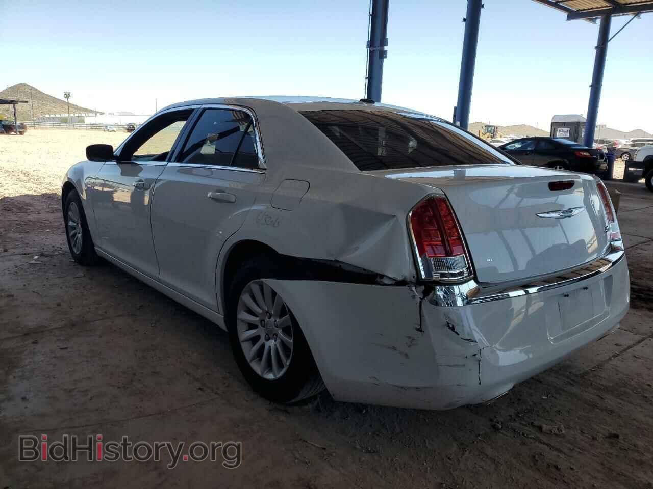 2013 CHRYSLER 300 - VIN: 2C3CCAAG7DH575014 - Фото 2