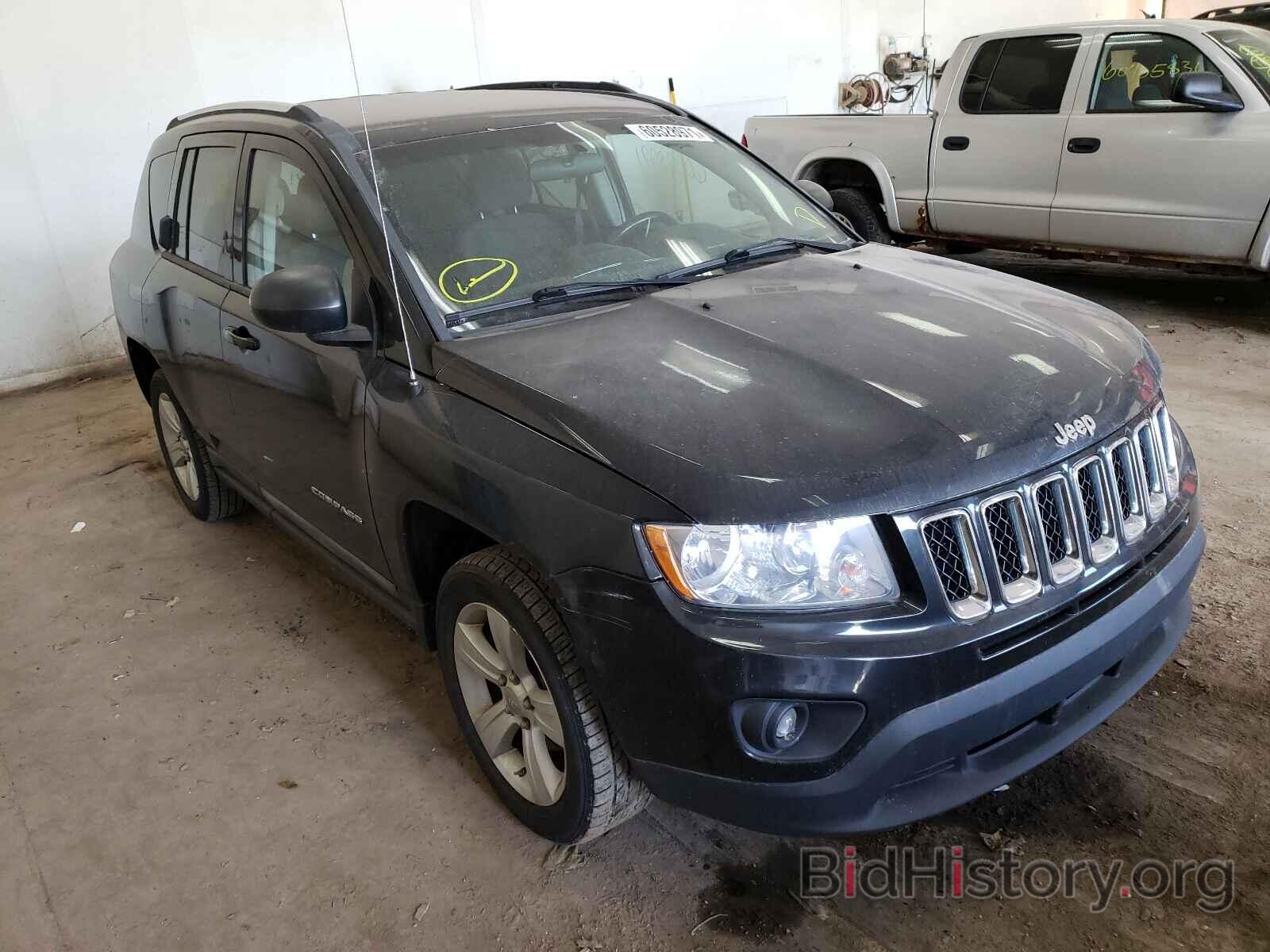 Photo 1J4NT1FB9BD137763 - JEEP COMPASS 2011