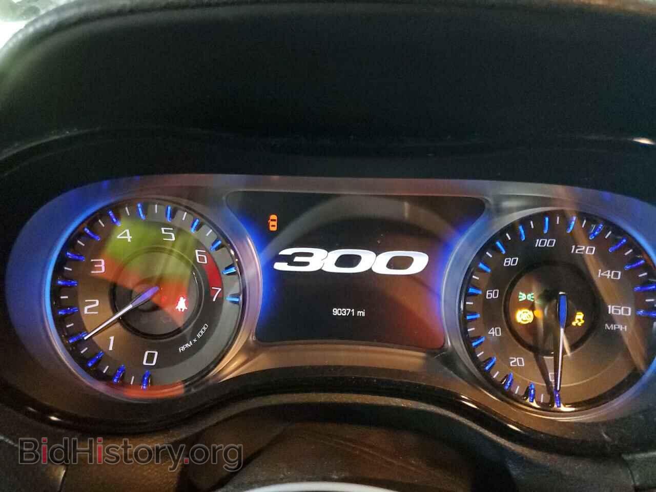 2015 CHRYSLER 300 - VIN: 2C3CCABT1FH749755 - Фото 9