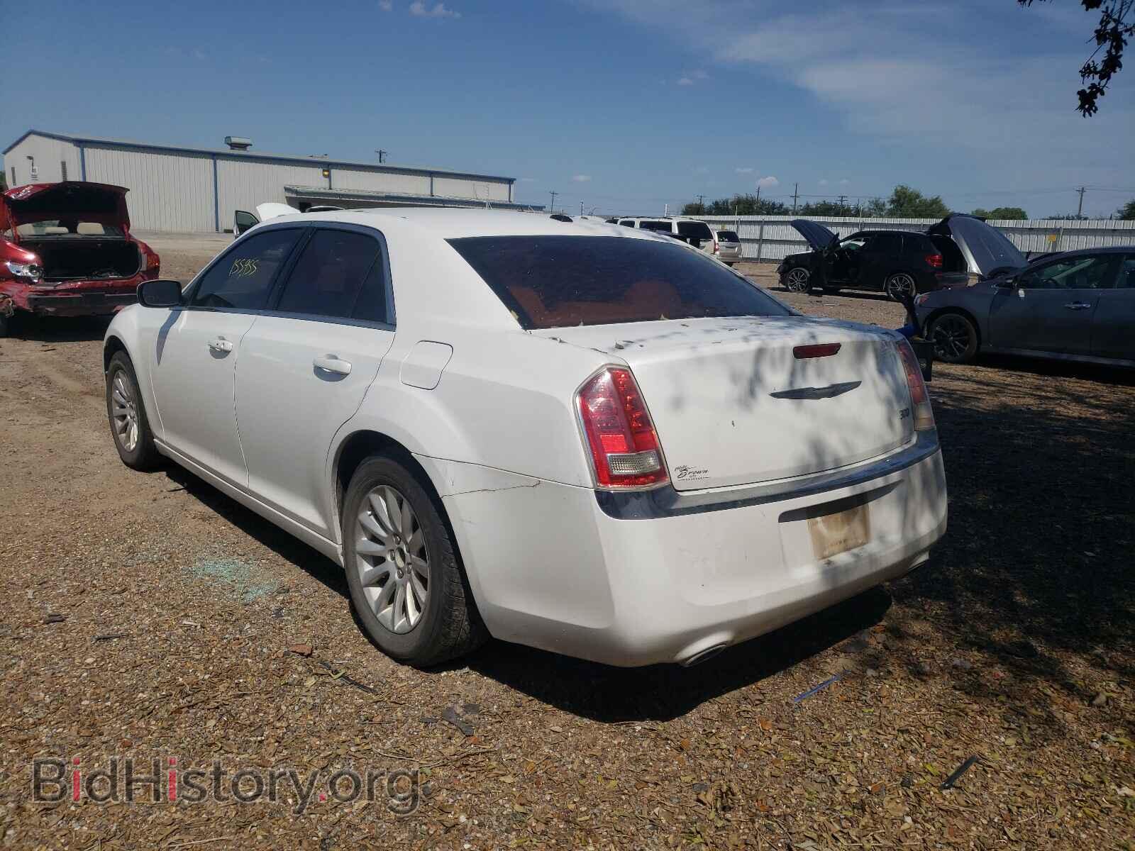 2013 CHRYSLER 300 - VIN: 2C3CCAAG3DH508703 - Фото 3