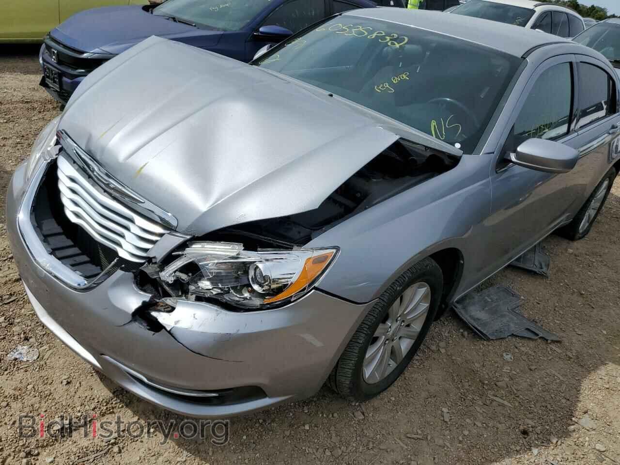 2013 CHRYSLER 200 - VIN: 1C3CCBBB9DN512819 - Фото 2