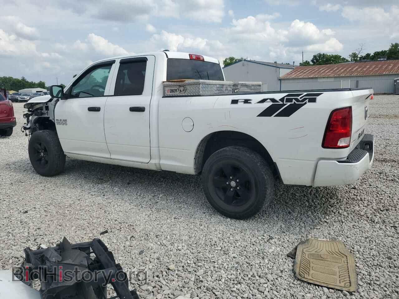 2018 RAM 1500 - VIN: 1C6RR7FG1JS247938 - Фото 2