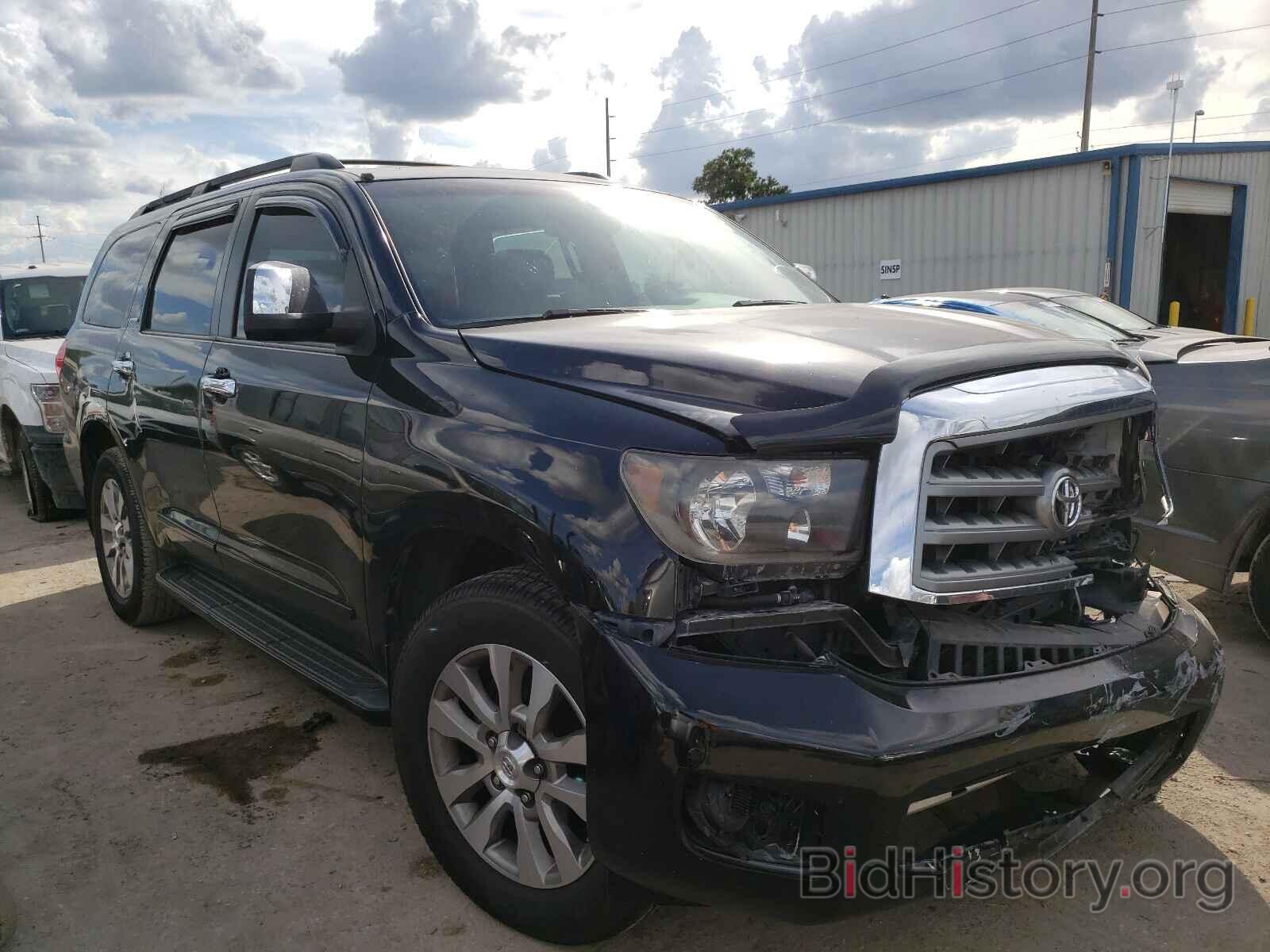 Photo 5TDKY5G16BS036157 - TOYOTA SEQUOIA 2011