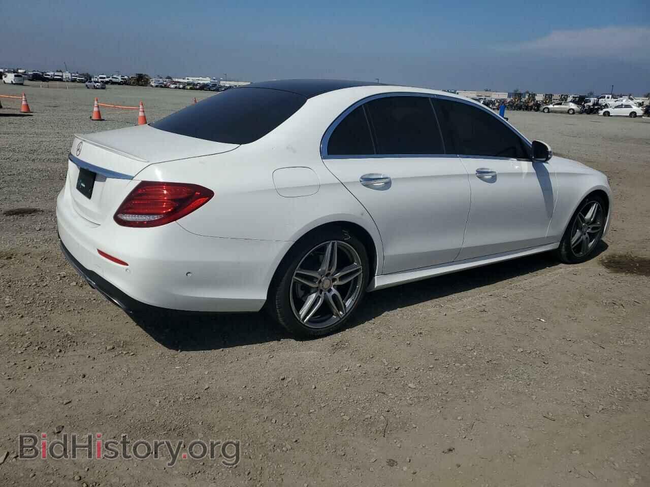 2017 MERCEDES-BENZ E-CLASS - VIN: WDDZF4JB4HA210609 - Фото 3