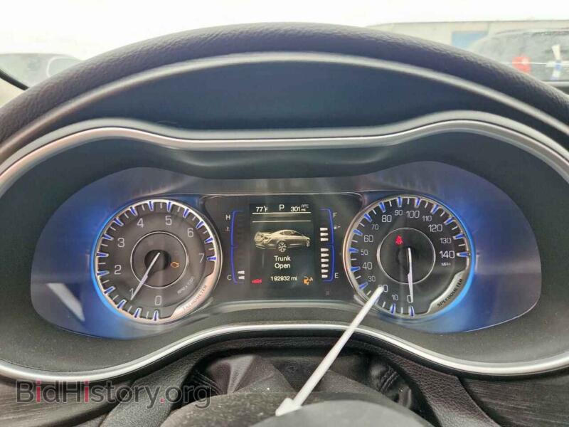 2015 Chrysler 200 (VIN 1C3CCCAB8FN680655) — фото 9 из 12