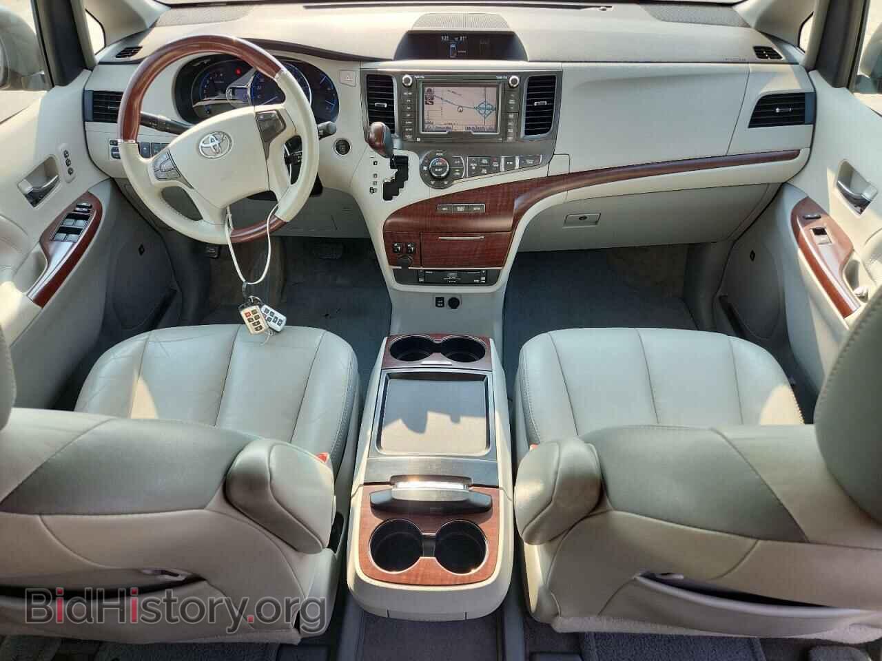 2011 TOYOTA All Models - VIN: 5TDDK3DC6BS026264 - Фото 8