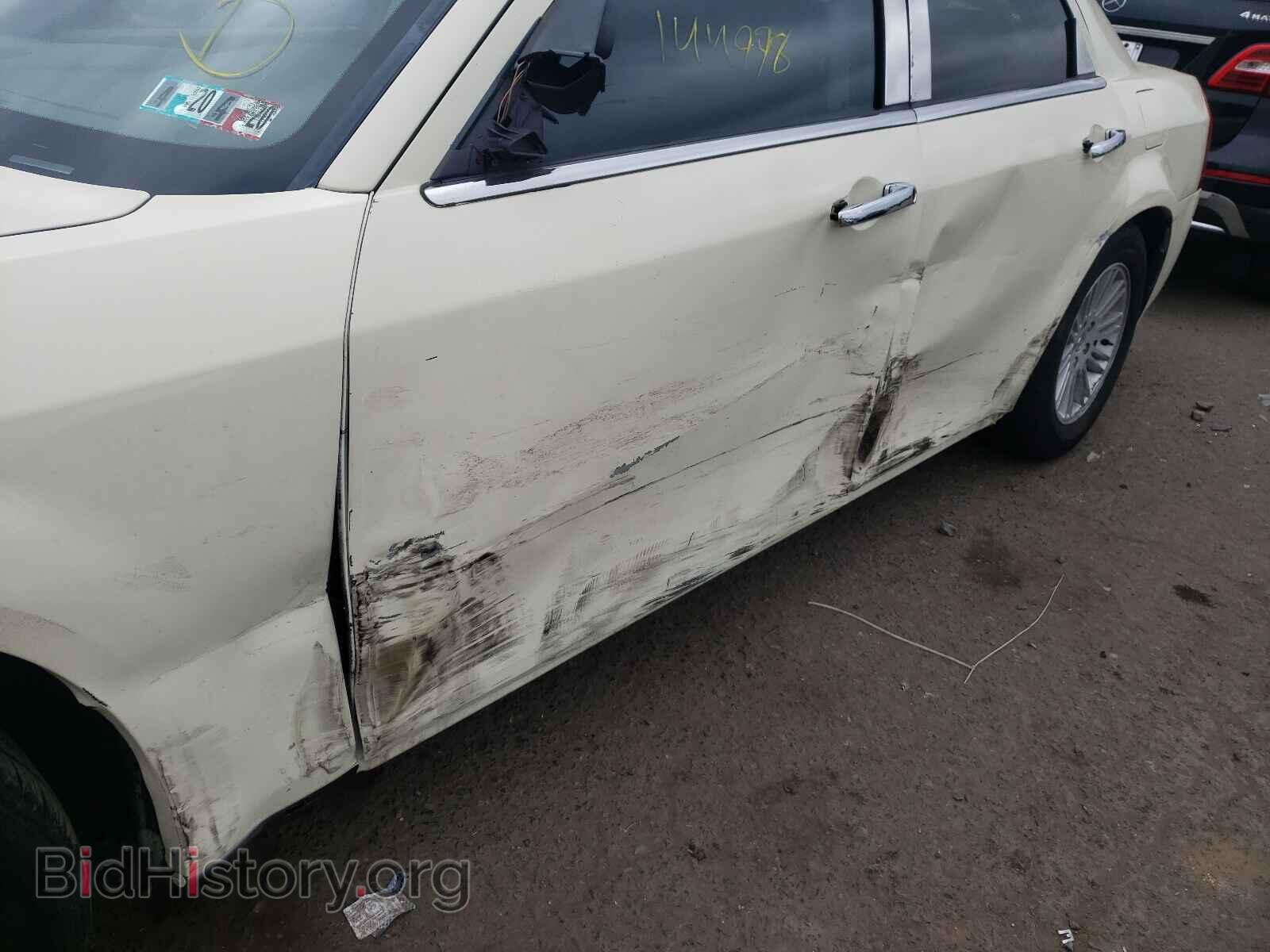 2010 CHRYSLER 300 - VIN: 2C3CA4CD9AH105122 - Фото 9