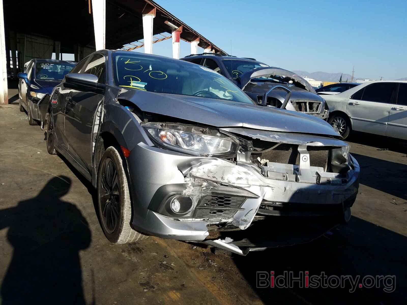 Photo 2HGFC1F30JH641818 - HONDA CIVIC 2018