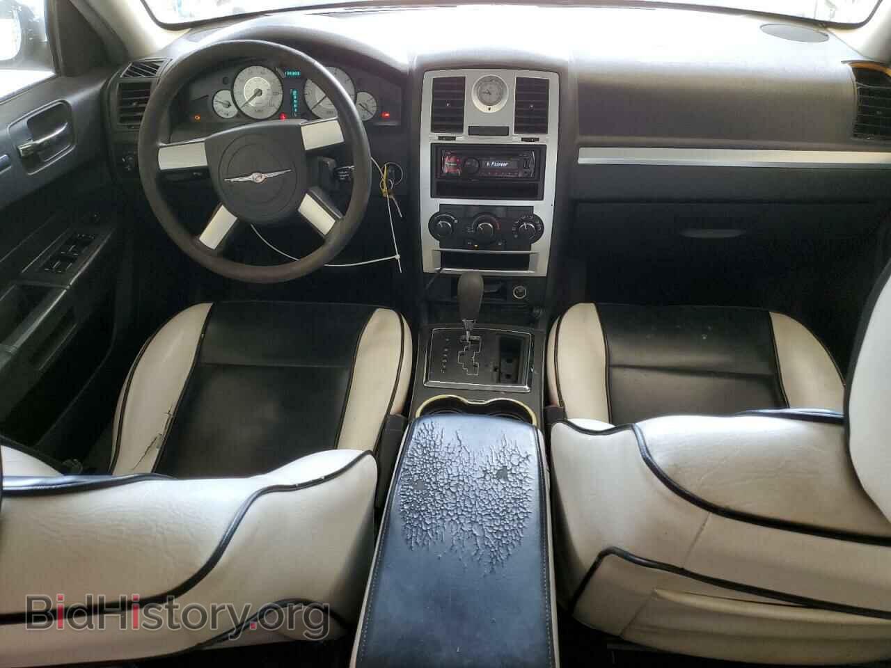 2010 CHRYSLER 300 - VIN: 2C3CA4CD8AH242018 - Фото 8