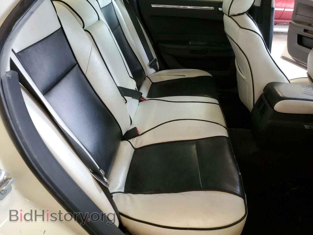 2010 CHRYSLER 300 - VIN: 2C3CA4CD8AH242018 - Фото 10