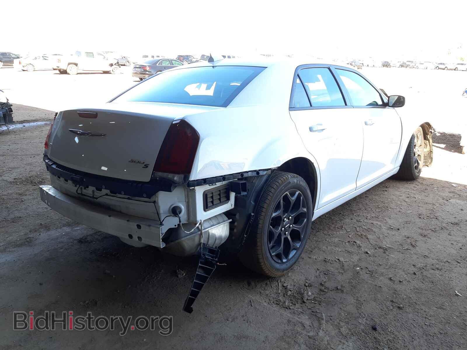 2019 CHRYSLER 300 - VIN: 2C3CCAGG8KH635175 - Фото 4