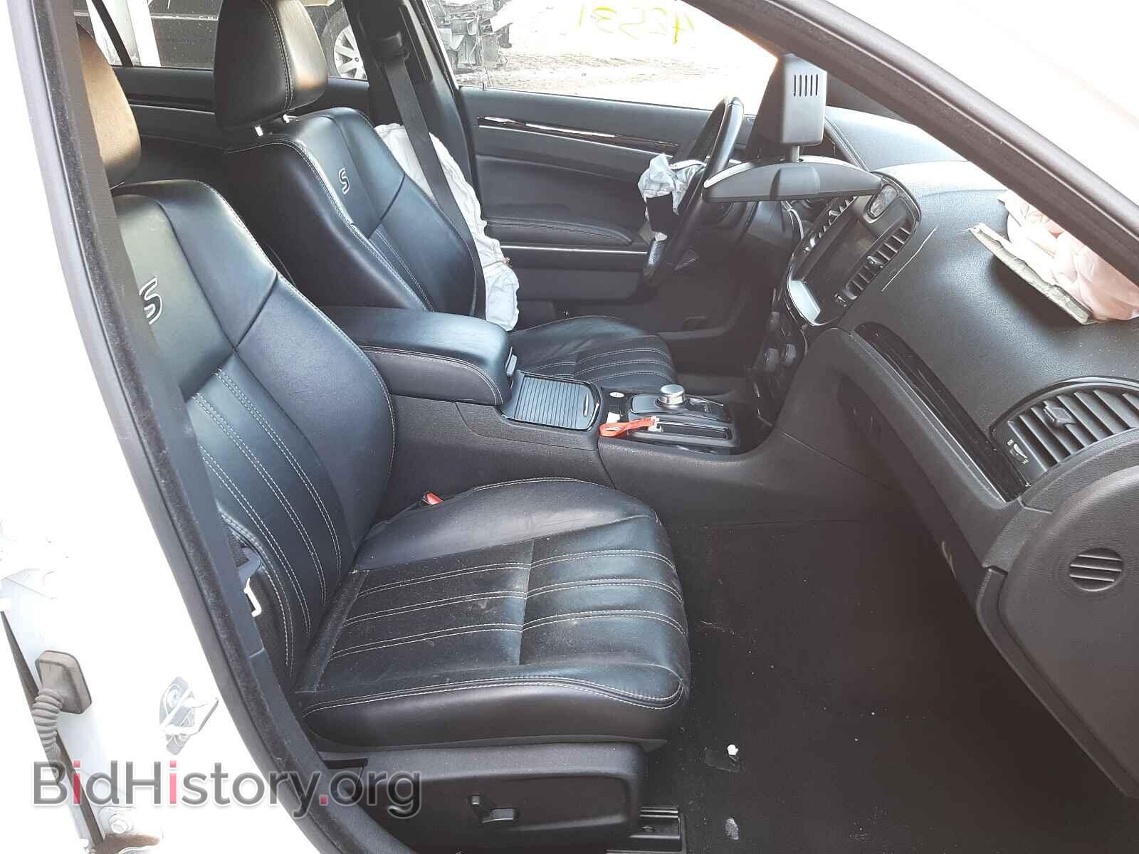 2019 CHRYSLER 300 - VIN: 2C3CCAGG8KH635175 - Фото 5