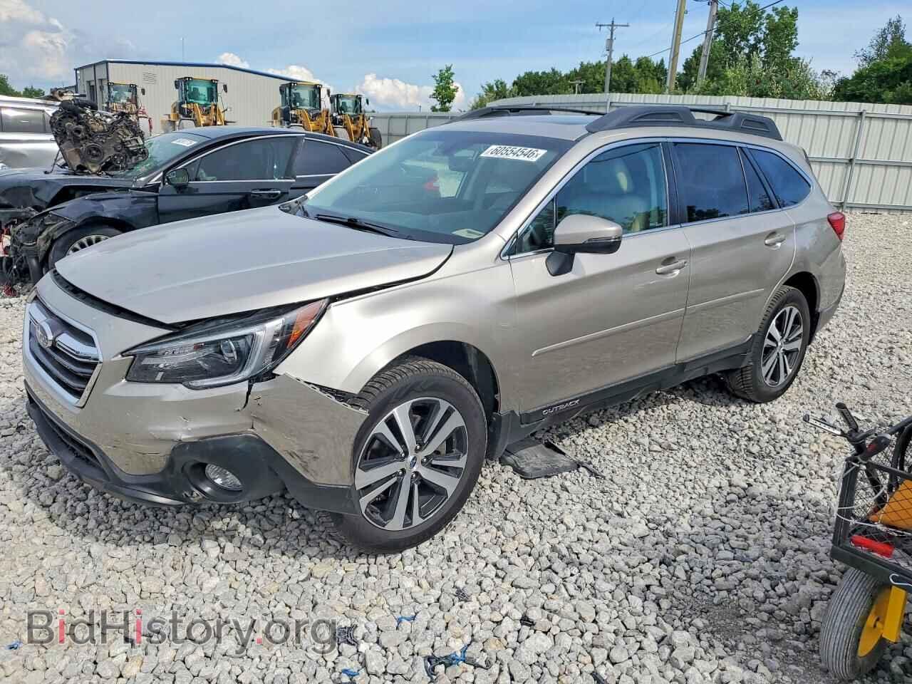 Photo 4S4BSANC4J3268850 - SUBARU OUTBACK 2018
