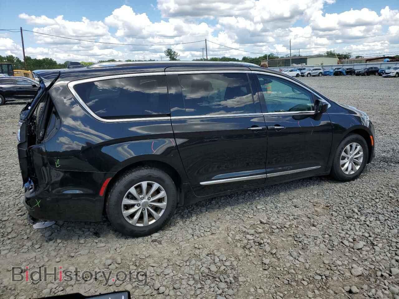 2018 CHRYSLER PACIFICA - VIN: 2C4RC1EG9JR334139 - Фото 3