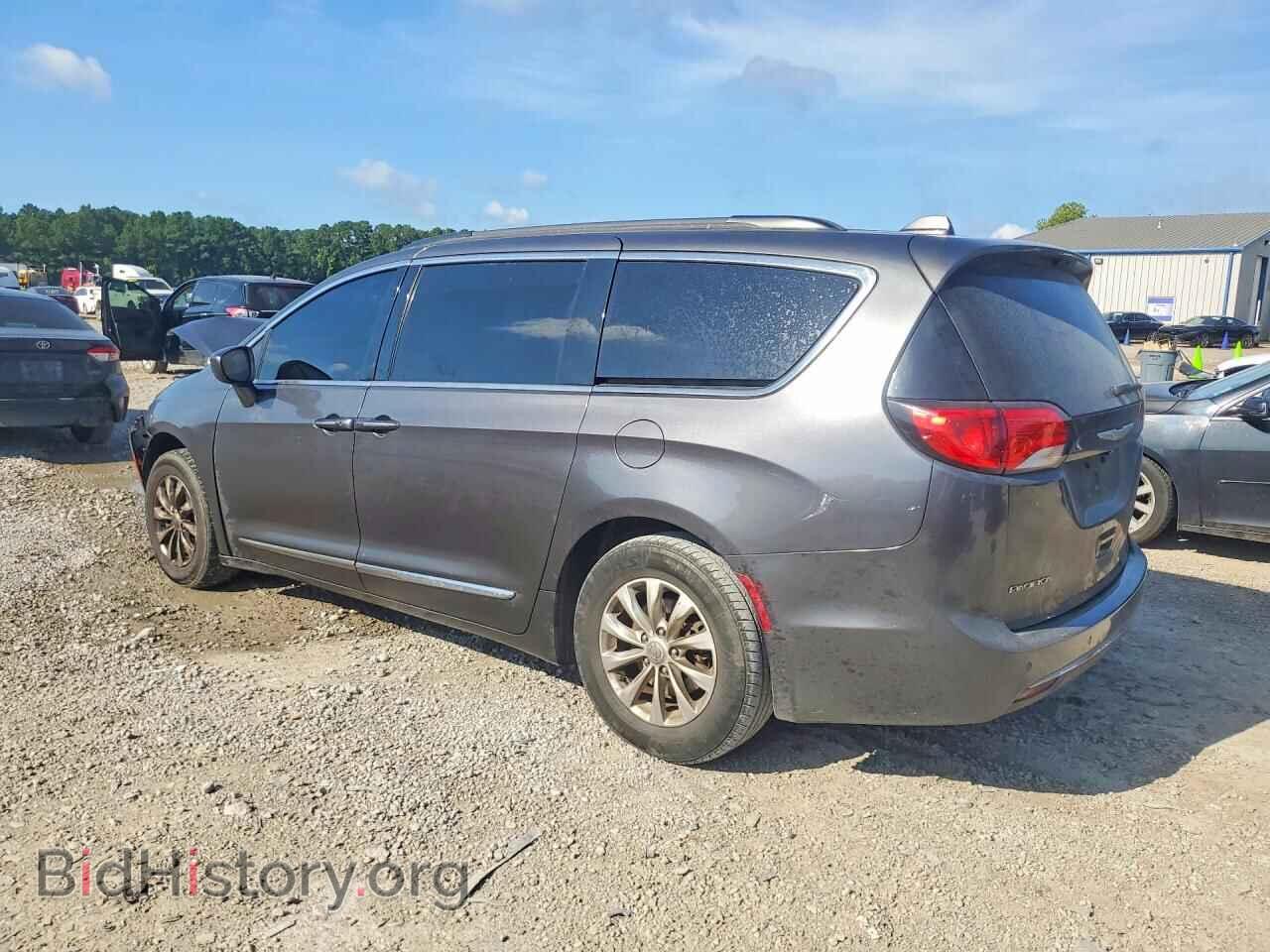2017 CHRYSLER PACIFICA - VIN: 2C4RC1BG3HR610524 - Photo 2