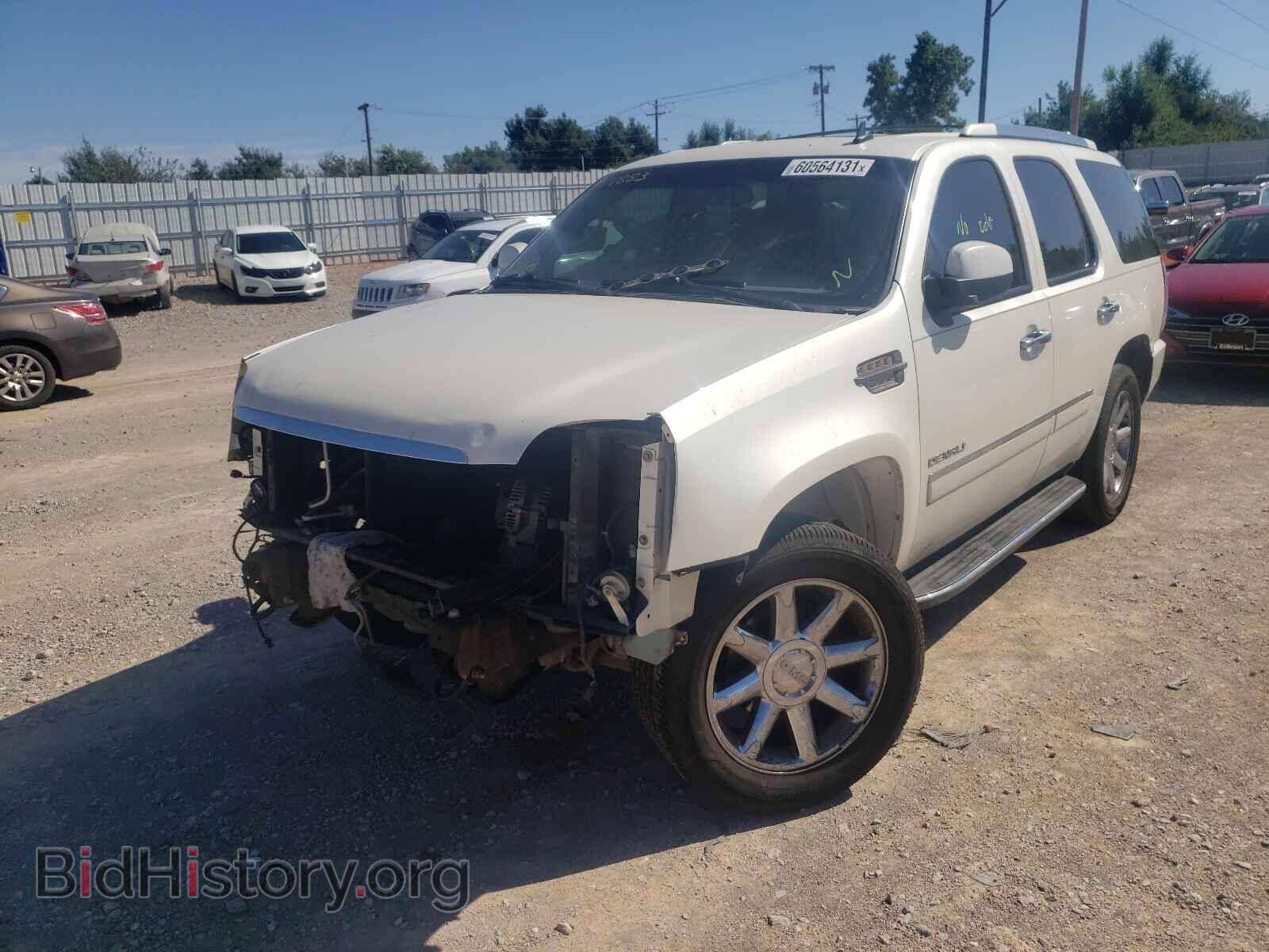 2011 GMC YUKON - VIN: 1GKS2EEF0BR271883 - Фото 2