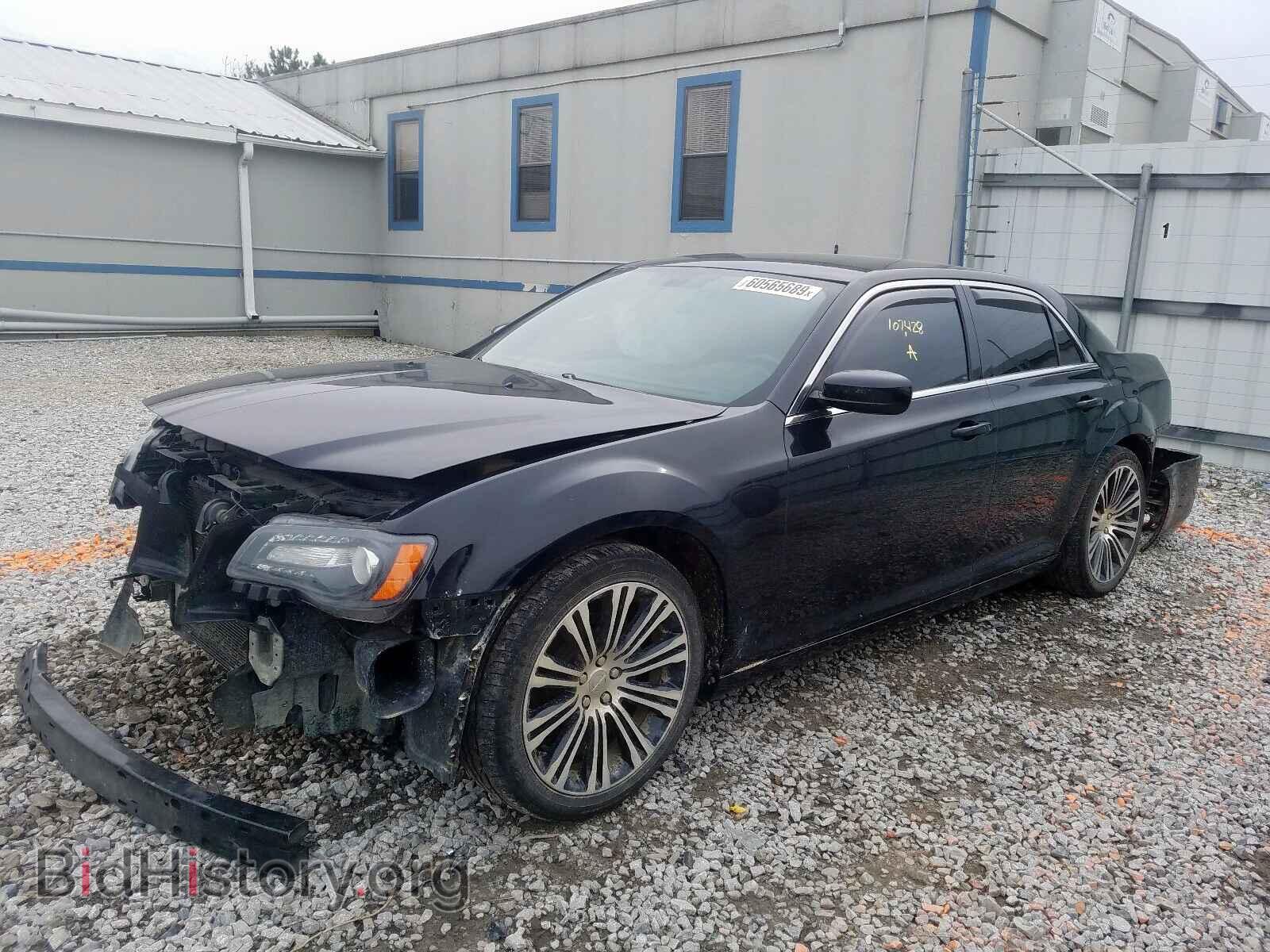 2013 CHRYSLER 300 - VIN: 2C3CCABG0DH712227 - Фото 2