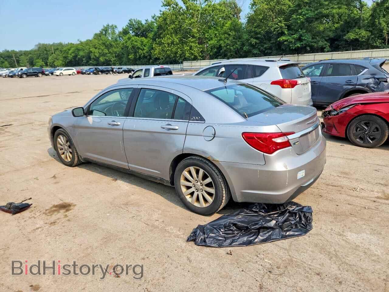2013 CHRYSLER 200 - VIN: 1C3CCBBG8DN569458 - Photo 2
