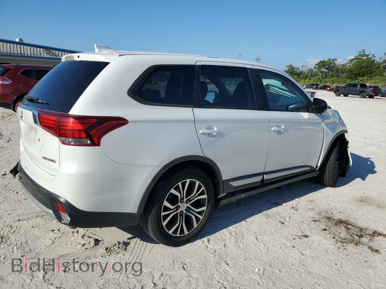 2017 MITSUBISHI OUTLANDER - VIN: JA4AD2A30HZ014978 - Фото 3