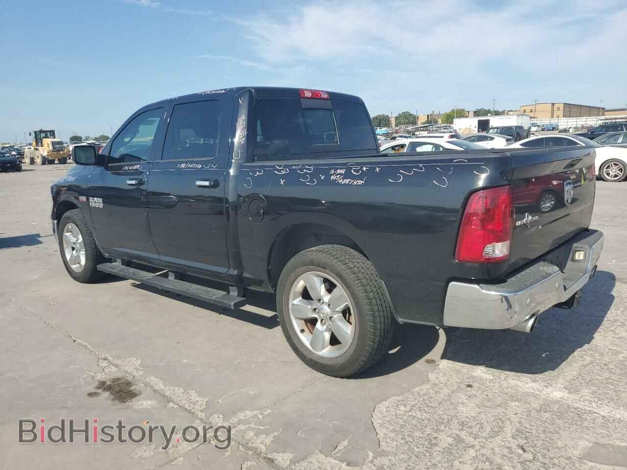 2017 RAM 1500 - VIN: 3C6RR6LT1HG508451 - Photo 2