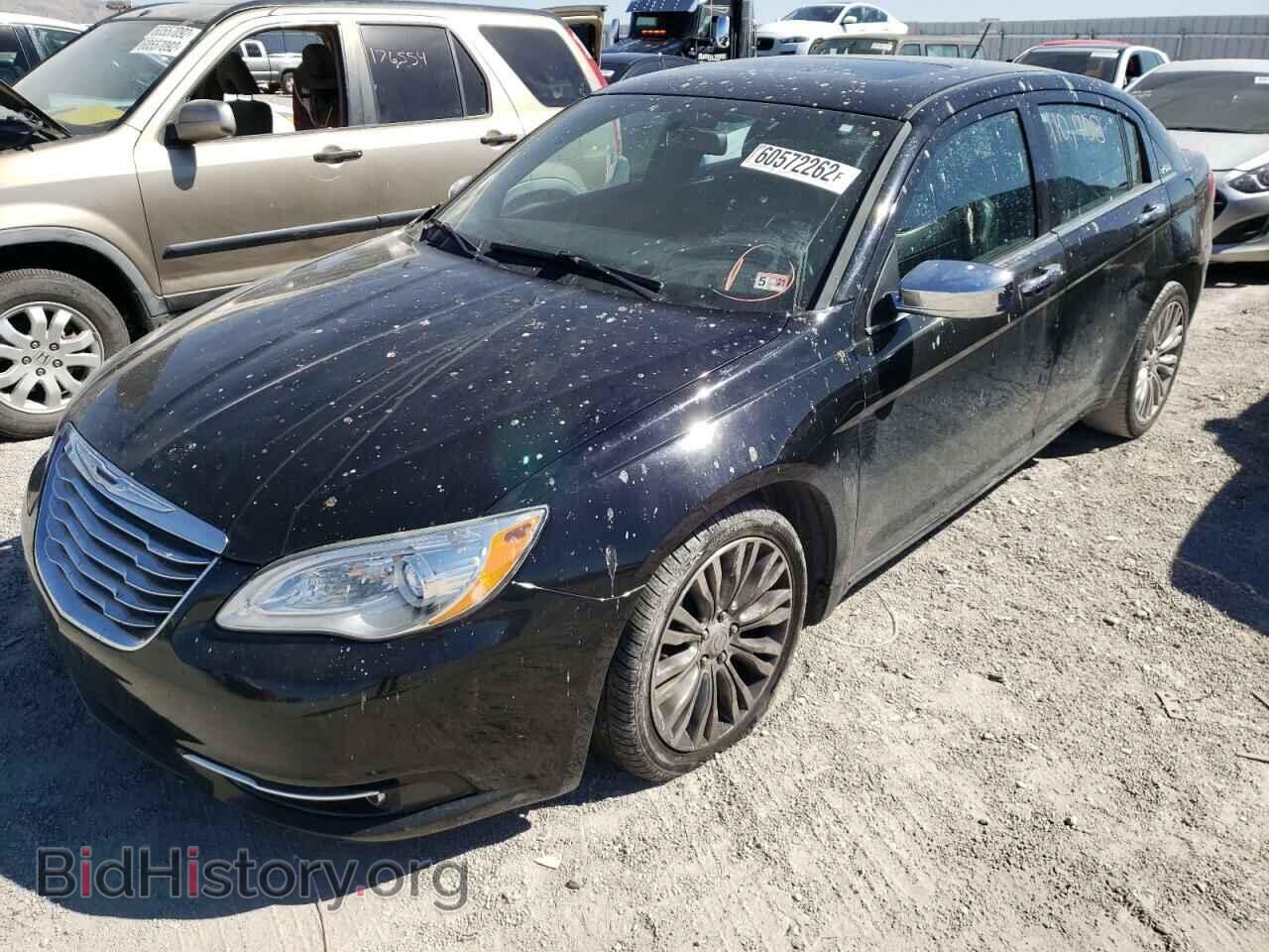 2013 CHRYSLER 200 - VIN: 1C3CCBCG4DN621005 - Фото 2