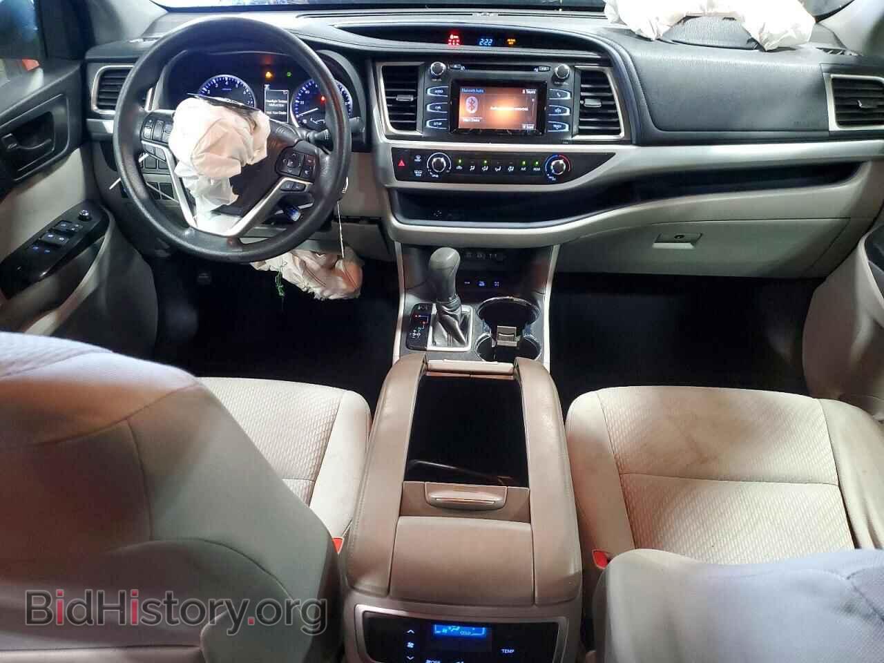 2018 TOYOTA HIGHLANDER - VIN: 5TDBZRFH1JS886246 - Фото 8