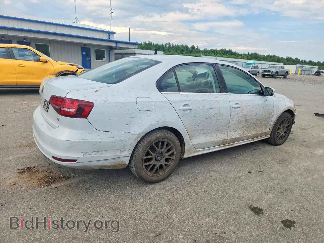 2017 VOLKSWAGEN JETTA - VIN: 3VW2B7AJ2HM285969 - Photo 3