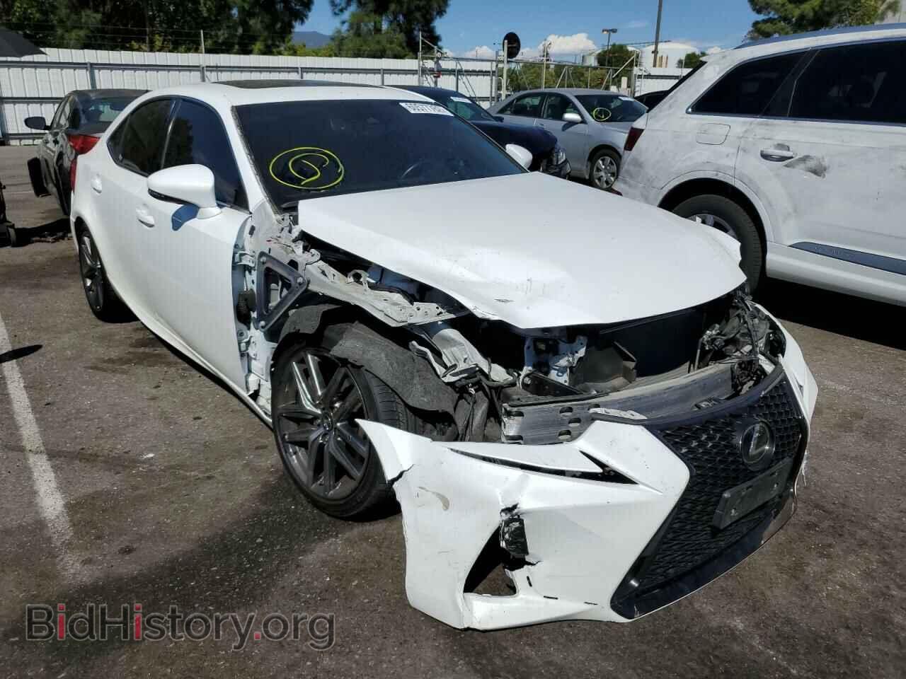 Фотография JTHBA1D23H5042781 - LEXUS IS 2017