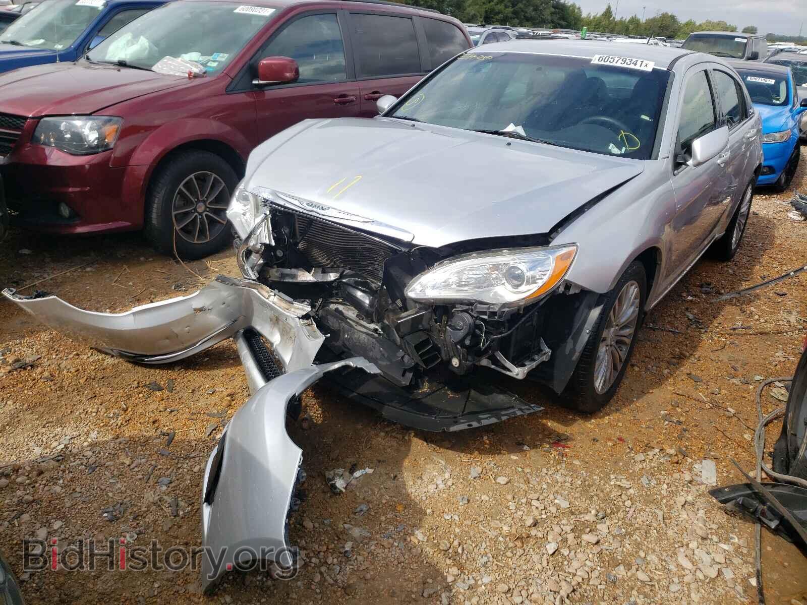2012 CHRYSLER 200 - VIN: 1C3CCBAB8CN100830 - Фото 2