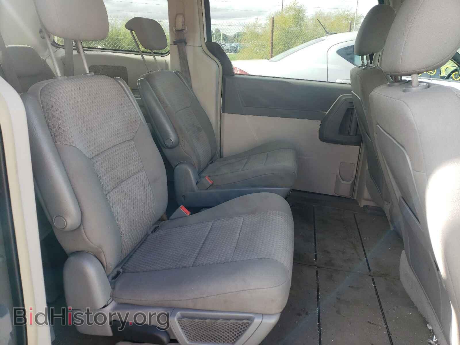 2008 CHRYSLER MINIVAN - VIN: 2A8HR44H88R619357 - Фото 6