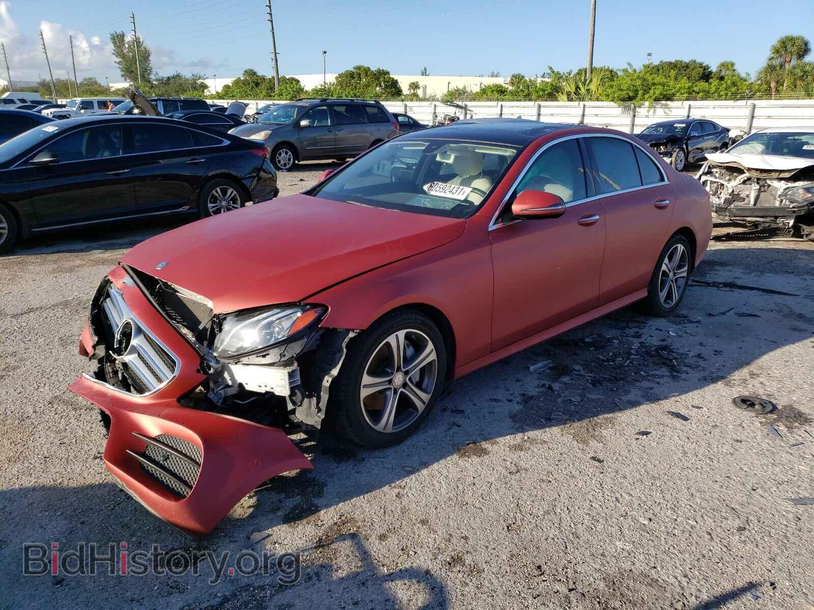 2017 MERCEDES-BENZ E-CLASS - VIN: WDDZF4JB5HA102175 - Фото 2