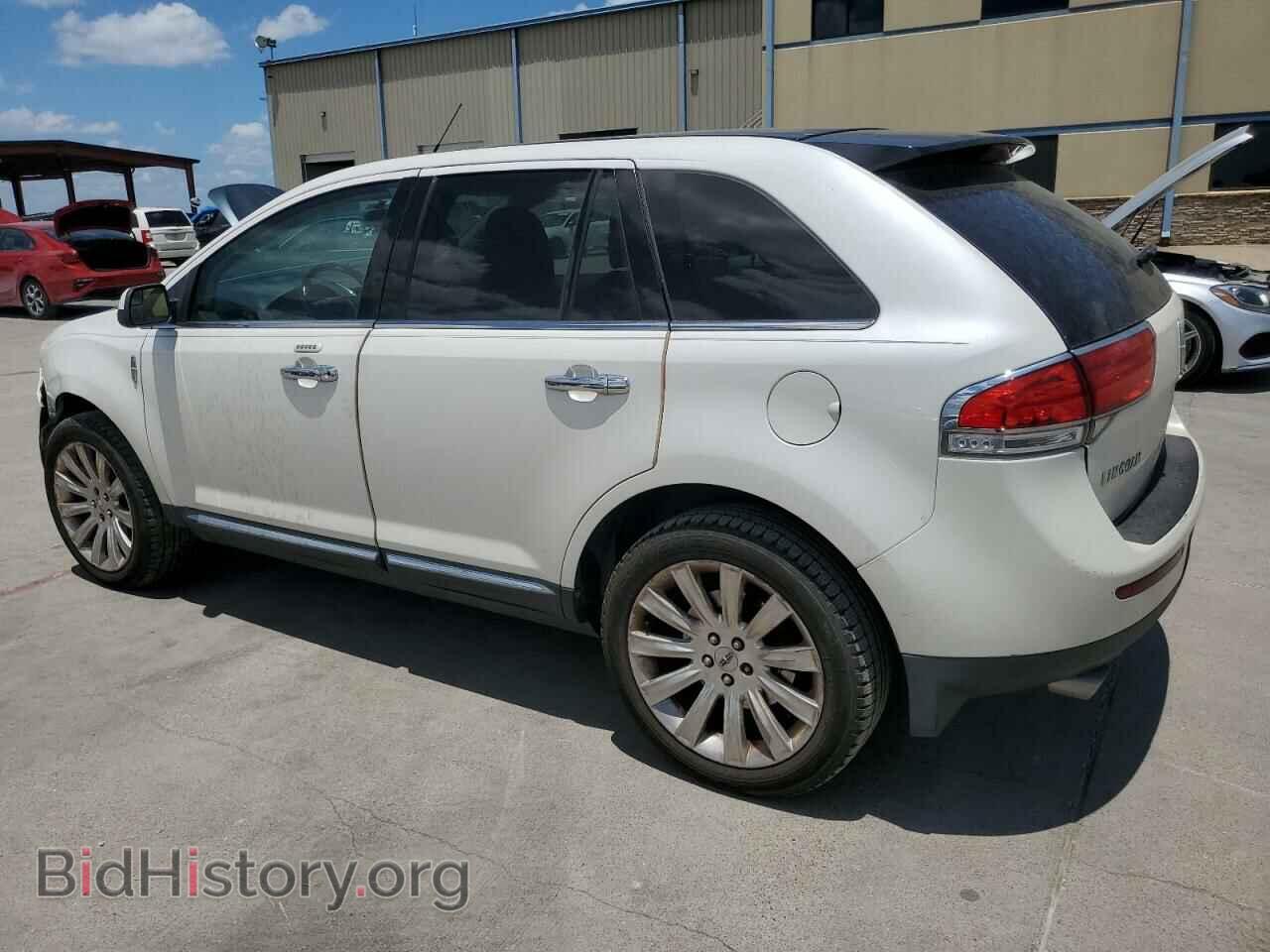 2011 LINCOLN MKX - VIN: 2LMDJ8JK5BBJ29835 - Photo 2