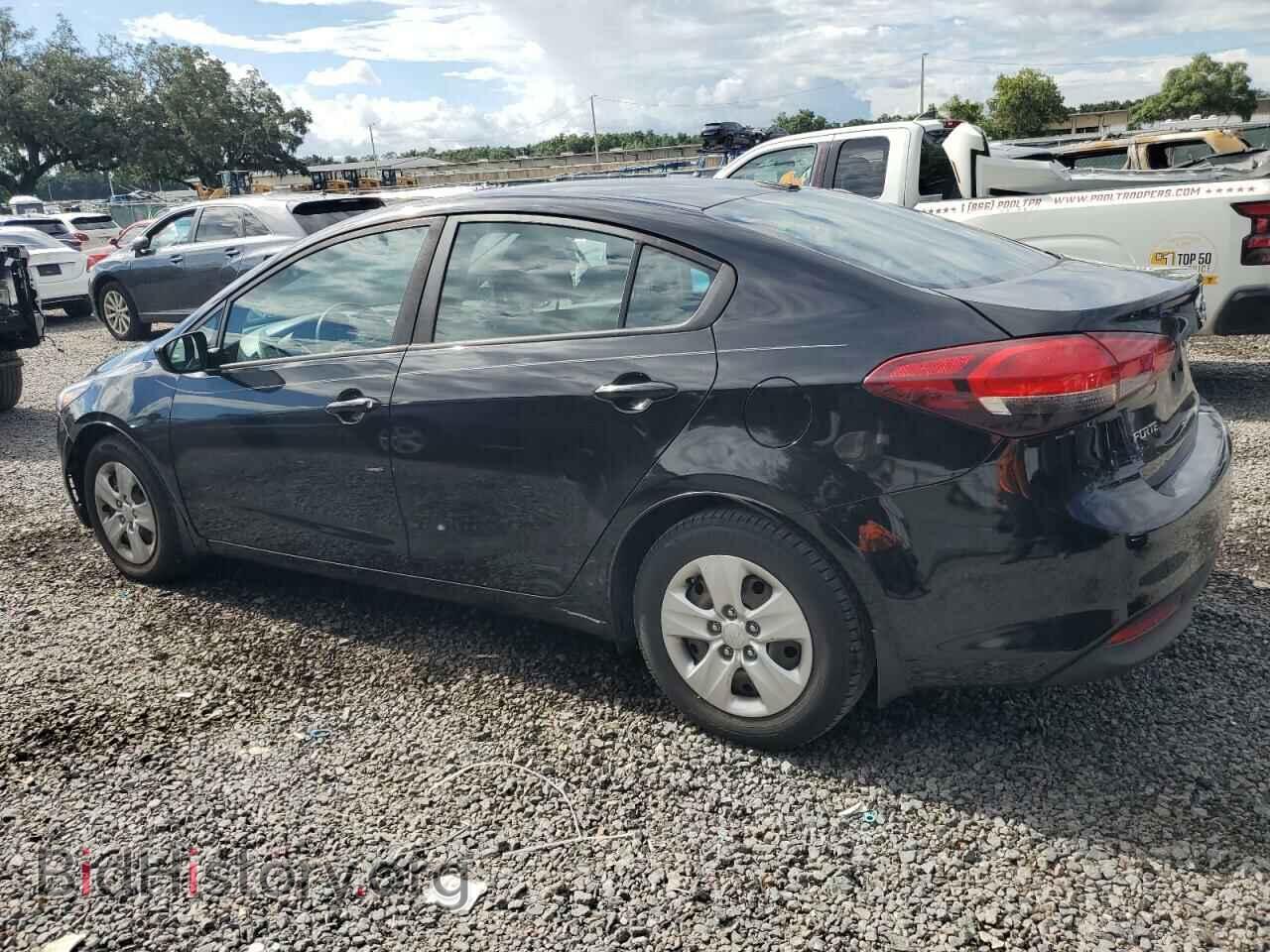 2017 KIA FORTE - VIN: 3KPFK4A71HE113028 - Фото 2