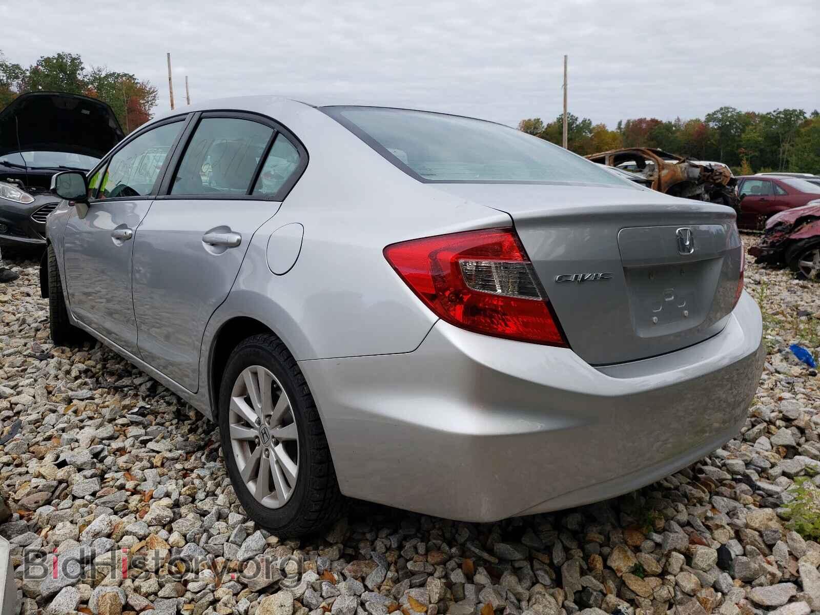 2012 HONDA CIVIC - VIN: 2HGFB2F88CH608475 - Фото 3