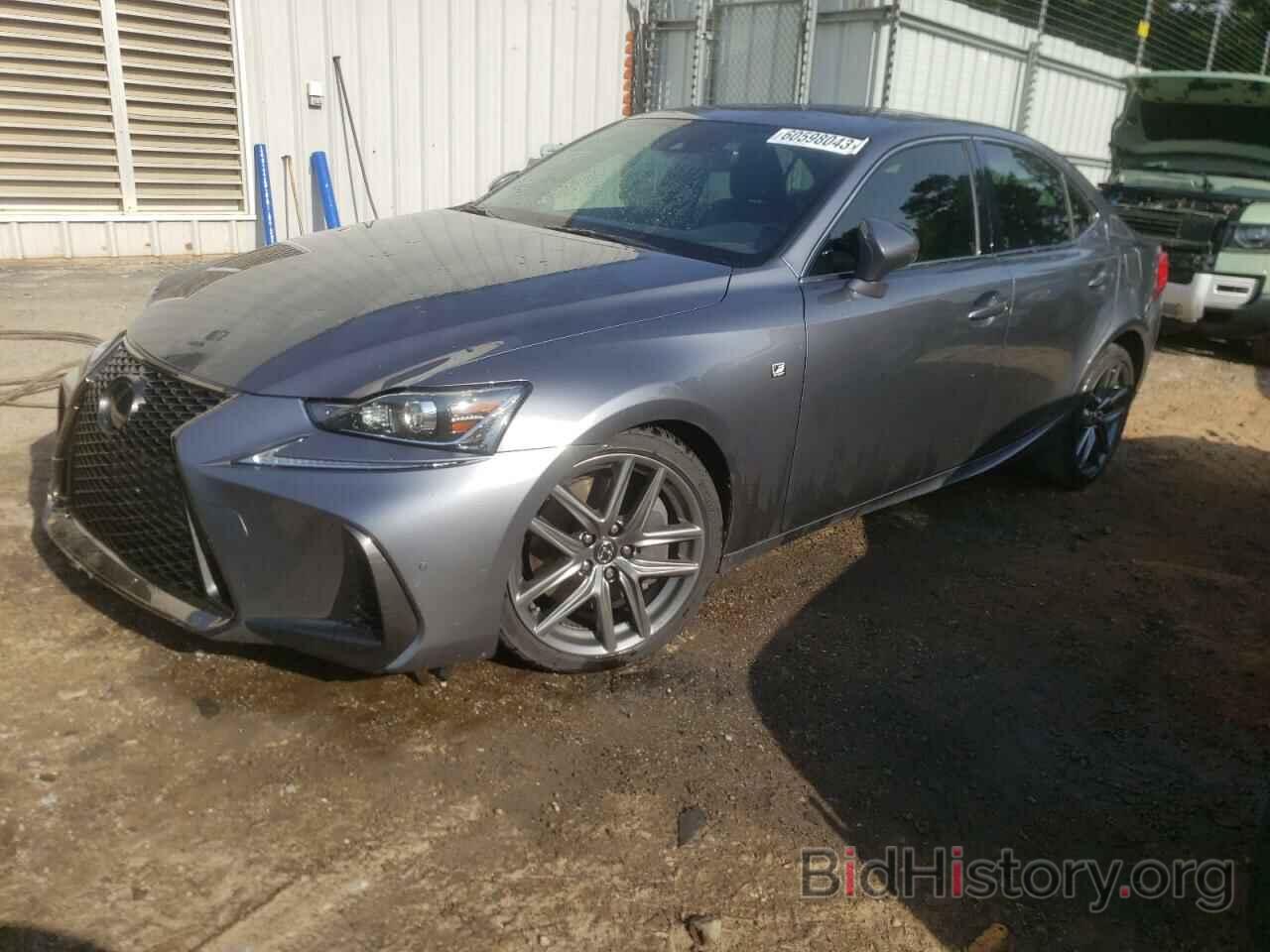 Photo JTHBA1D23J5082882 - LEXUS IS 2018