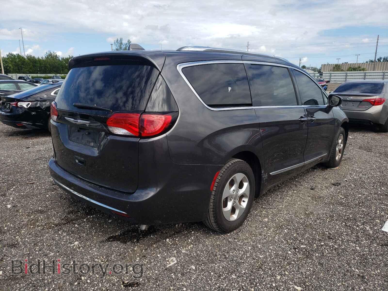 2017 CHRYSLER PACIFICA - VIN: 2C4RC1EG2HR804263 - Photo 4
