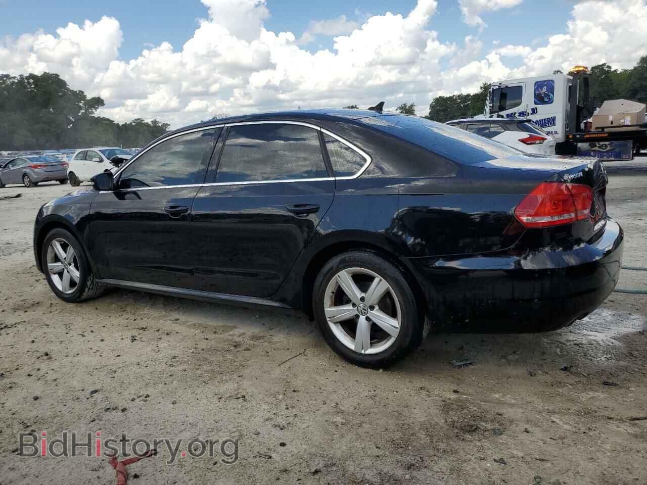 2013 VOLKSWAGEN PASSAT - VIN: 1VWBP7A32DC111964 - Фото 2