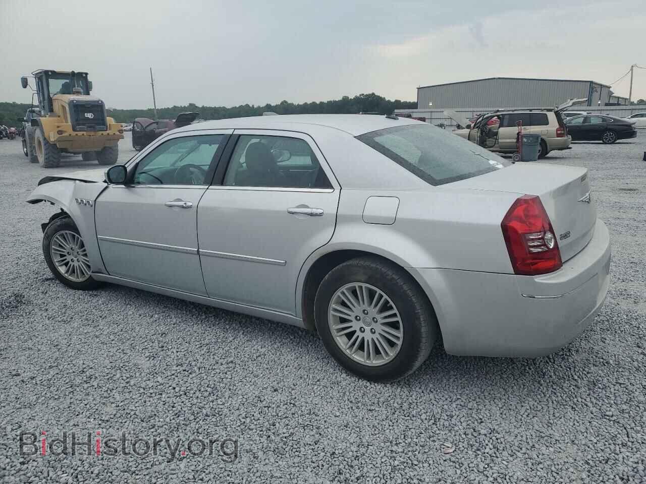 2010 CHRYSLER 300 - VIN: 2C3CA5CV9AH209396 - Фото 2