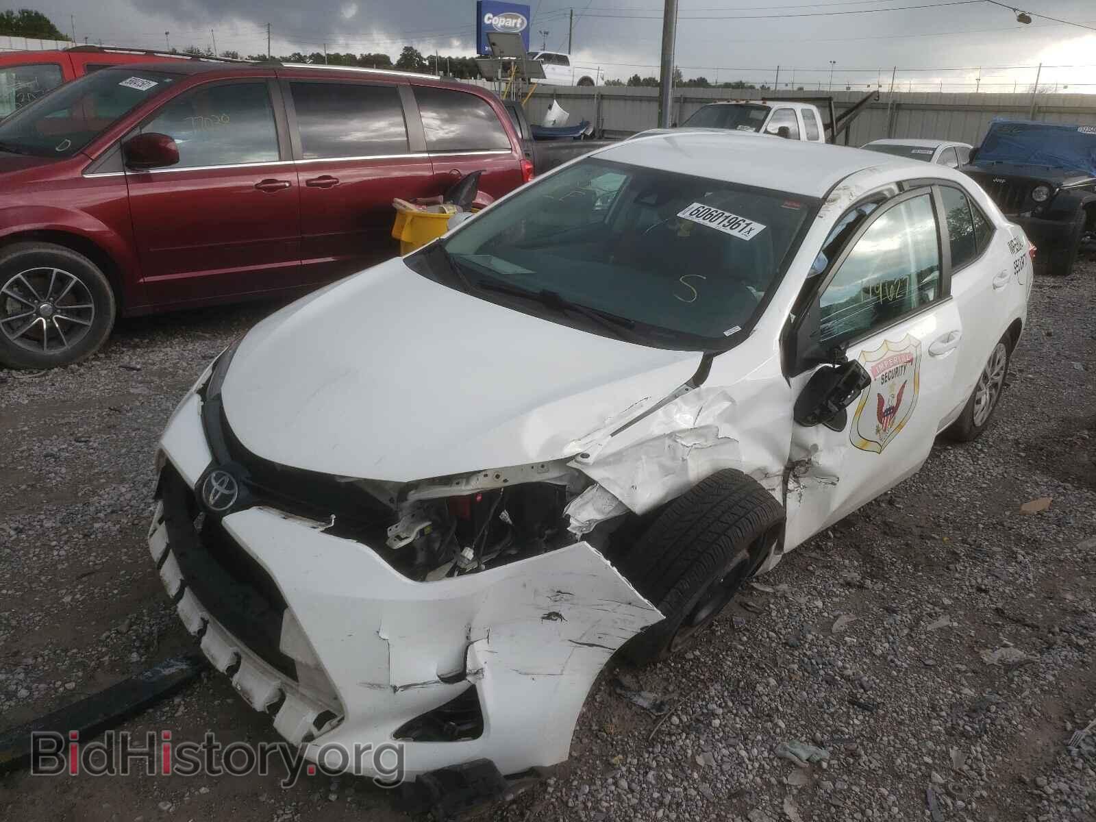 2017 TOYOTA COROLLA - VIN: 2T1BURHEXHC776851 - Фото 2