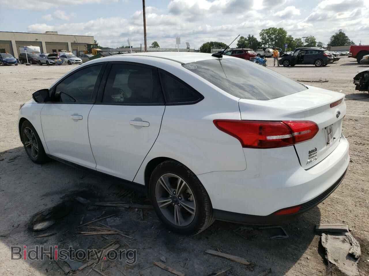 2018 FORD FOCUS - VIN: 1FADP3FE0JL301083 - Фото 2